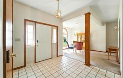 1023 Barnett Drive, Cedar Falls, IA 50613