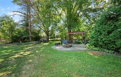 696 Lyonswood Drive, Hinckley, OH 44233