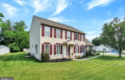 2785 SPARROW DRIVE, YORK, PA 17408