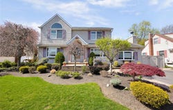 16 Barbara Drive, Farmingdale, NY 11735