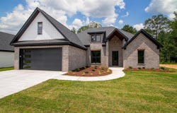 6185 Creekwater, Bryant, AR 72002