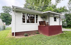 108 OAKWOOD Avenue, East Peoria, IL 61611