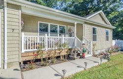 7 Henry Street, Centereach, NY 11720