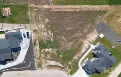 8107 Stella Ct, Nampa, ID 83686