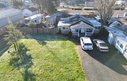 1890 37TH St, Florence, OR 97439