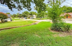 202 North Moore Street, Caldwell, TX 77836