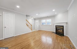 3004 S GLEBE RD, ARLINGTON, VA 22206