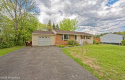 9 Short Street, Schodack, NY 12033