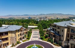 3075 W Crescent Rim Dr, Boise, ID 83706-3067