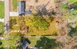 10423 Red Oak Dr, Baton Rouge, LA 70815
