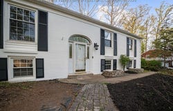 1384 Nottingham Road, Charleston, WV 25314