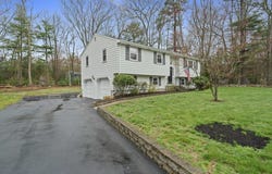 5 Samson Rd, Foxboro, MA 02035