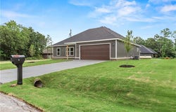 2 Wendike  LN, Bella Vista, AR 72715