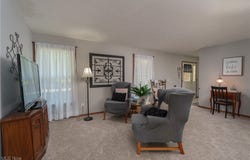 2709 Country Squire Street NW, Uniontown, OH 44685
