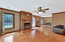 324 N Lakeside Dr, Andover, KS 67002
