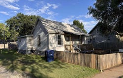 108 N 9th St, Sterling, KS 67579