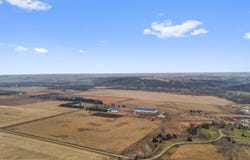 48381 277th St, Canton, SD 57013-5507