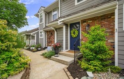 202 NE Bayview Drive, Lee's Summit, MO 64064