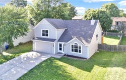 220 NE DREAMWEAVER Avenue, Lee's Summit, MO 64086