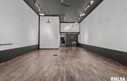 112 S 6TH Street, Petersburg, IL 62675