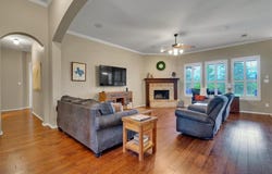 105 Courtney Circle, Waxahachie, TX 75165
