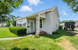 408 W Benton Street, Wapakoneta, OH 45895