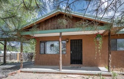 725 Salazar, Taos, NM 87571
