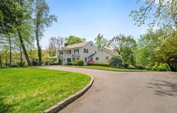 22 Channel Drive, Great Neck, NY 11024