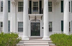 431 Michigan Avenue, Charlevoix, MI 49720