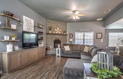 400 E Hinton Street, Tioga, TX 76271