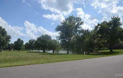 9037 Range Drive, New Athens, IL 62264