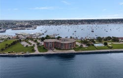 1503 Capella S, Newport, RI 02840
