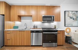 709 E Walnut Street, Pasadena, CA 91101