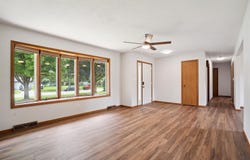 406 E 6th Street, Readlyn, IA 50668