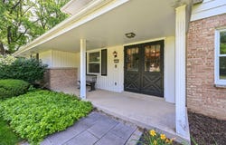8081 Fielding Ln, Greendale, WI 53129