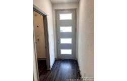 310 W Evergreen St #113, San Antonio, TX 78212