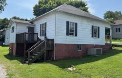 210 E 1st Ave, Lenoir City, TN 37771