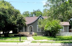 207 W 5Th St, Lampasas, TX 76550