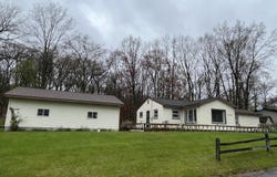 6408 Lakeshore Drive, Lakeview, MI 48850