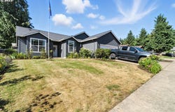 934 WILSON AVE, Cottage Grove, OR 97424