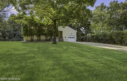 25 Woodbrook Drive, Matawan, NJ 07747