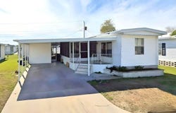 178 4th St East, Nokomis, FL 34275
