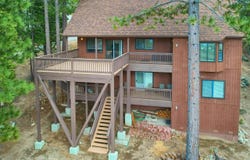 7501 Yosemite Park Way, Yosemite, CA 95389