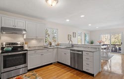 5 Westside Dr, Acton, MA 01720