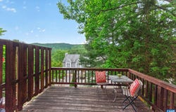 1247 MAPLE VIEW DR, CHARLOTTESVILLE, VA 22902