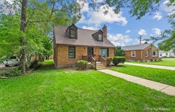 29 S Weston Avenue, Elgin, IL 60123