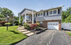 24 Eliot Road, Manalapan, NJ 07726