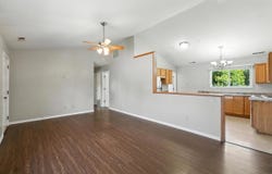 806 Deer Ridge Crossing, Auburn, IN 46706-1490