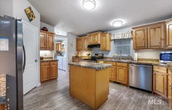 910 Moonglo Rd., Buhl, ID 83316-6181