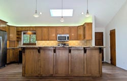 1102 S Mountain St, Visalia, CA 93277